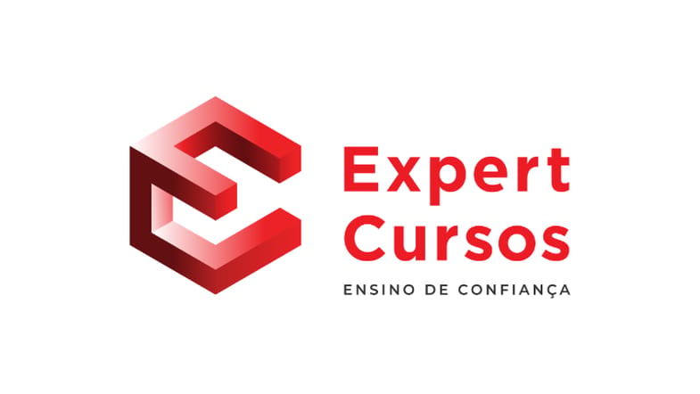 Pessoa usando smartphone exibindo interface de chat do WhatsApp com notificações de vendas automatizadas na tela